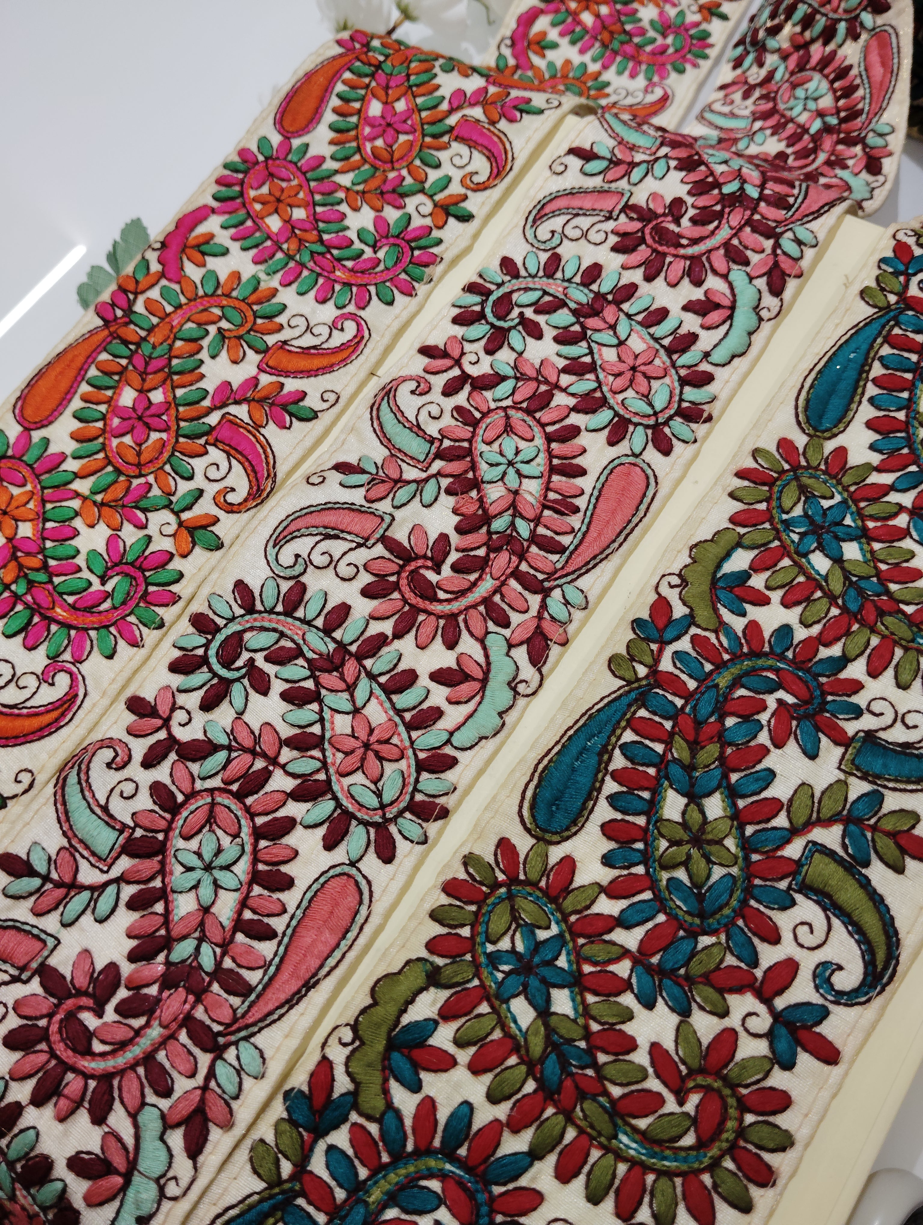 Handcrafted Floral Paisley Embroidery Trim