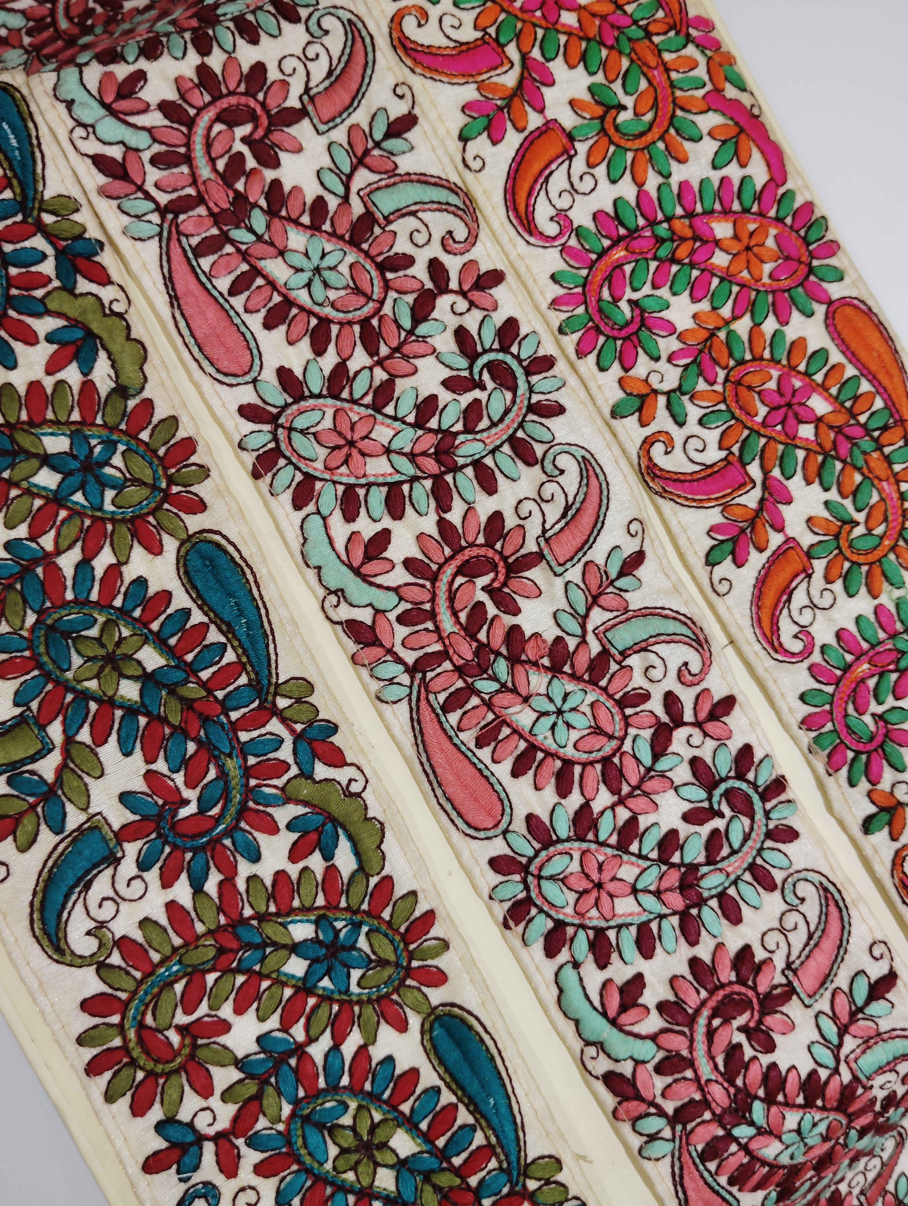 Handcrafted Floral Paisley Embroidery Trim