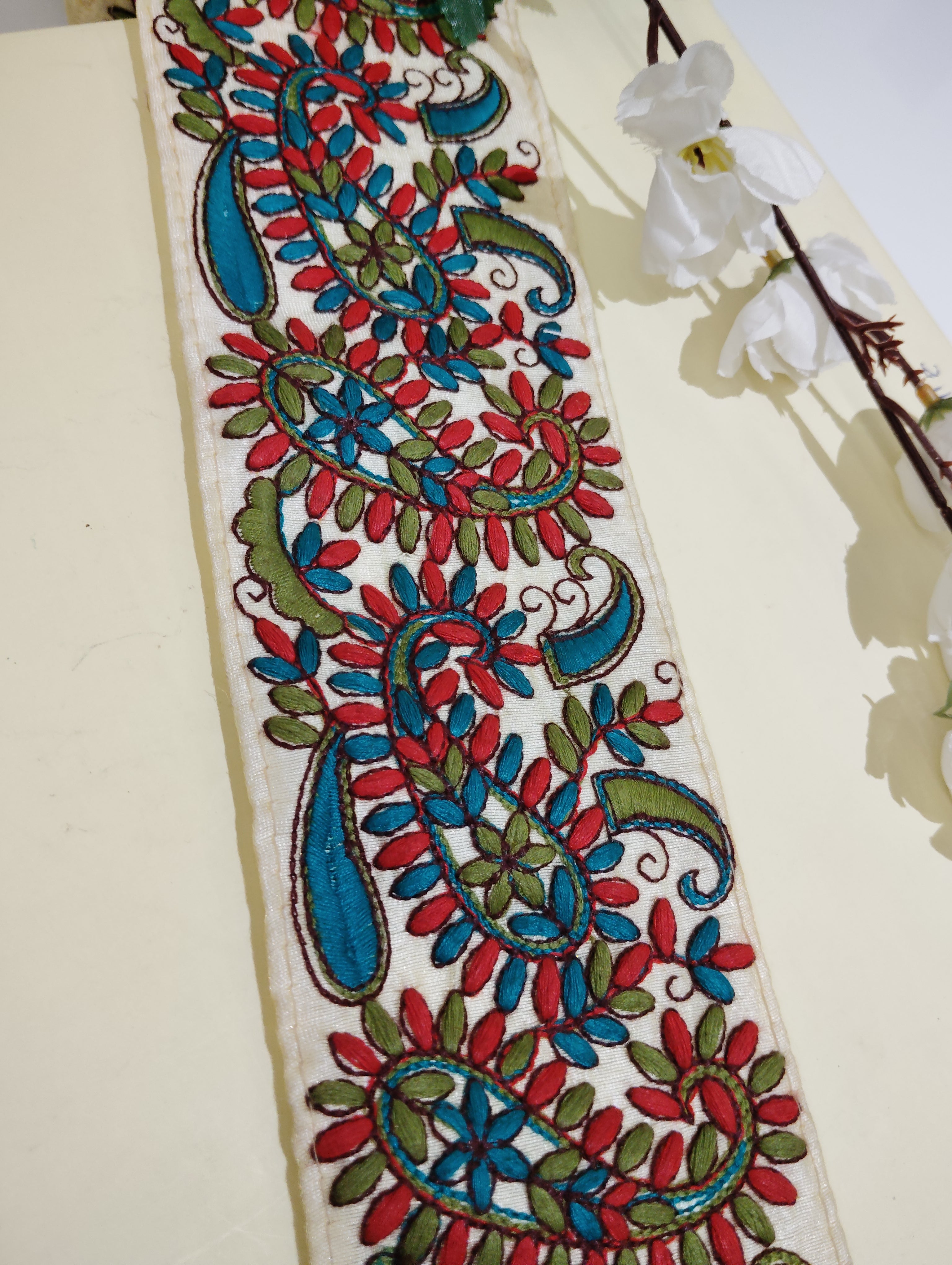Handcrafted Floral Paisley Embroidery Trim