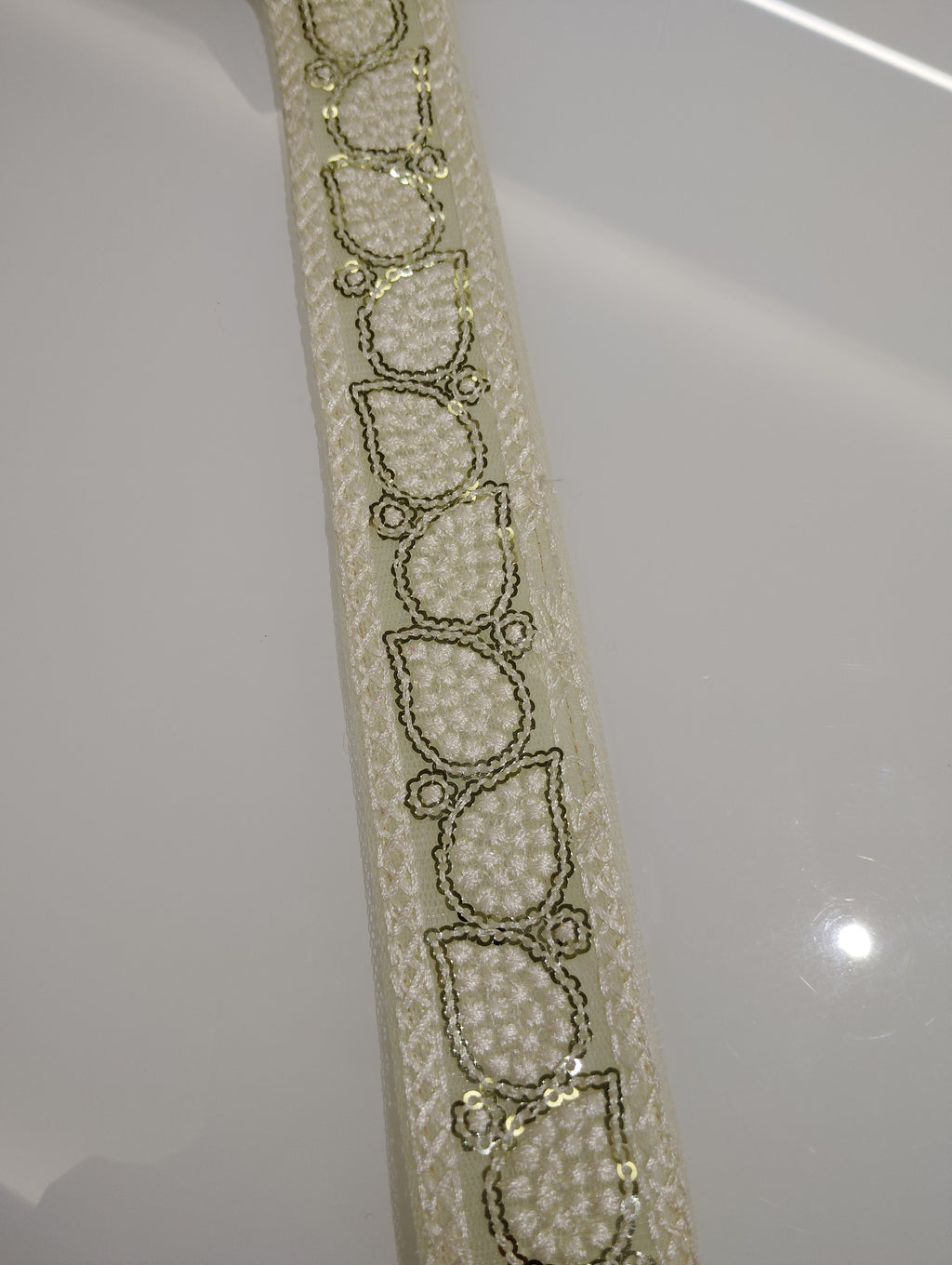 Royal Frame Pattern Lace Border