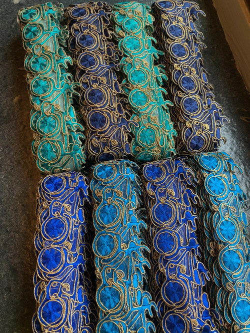 Contemporary Geometric Zari Lace Border