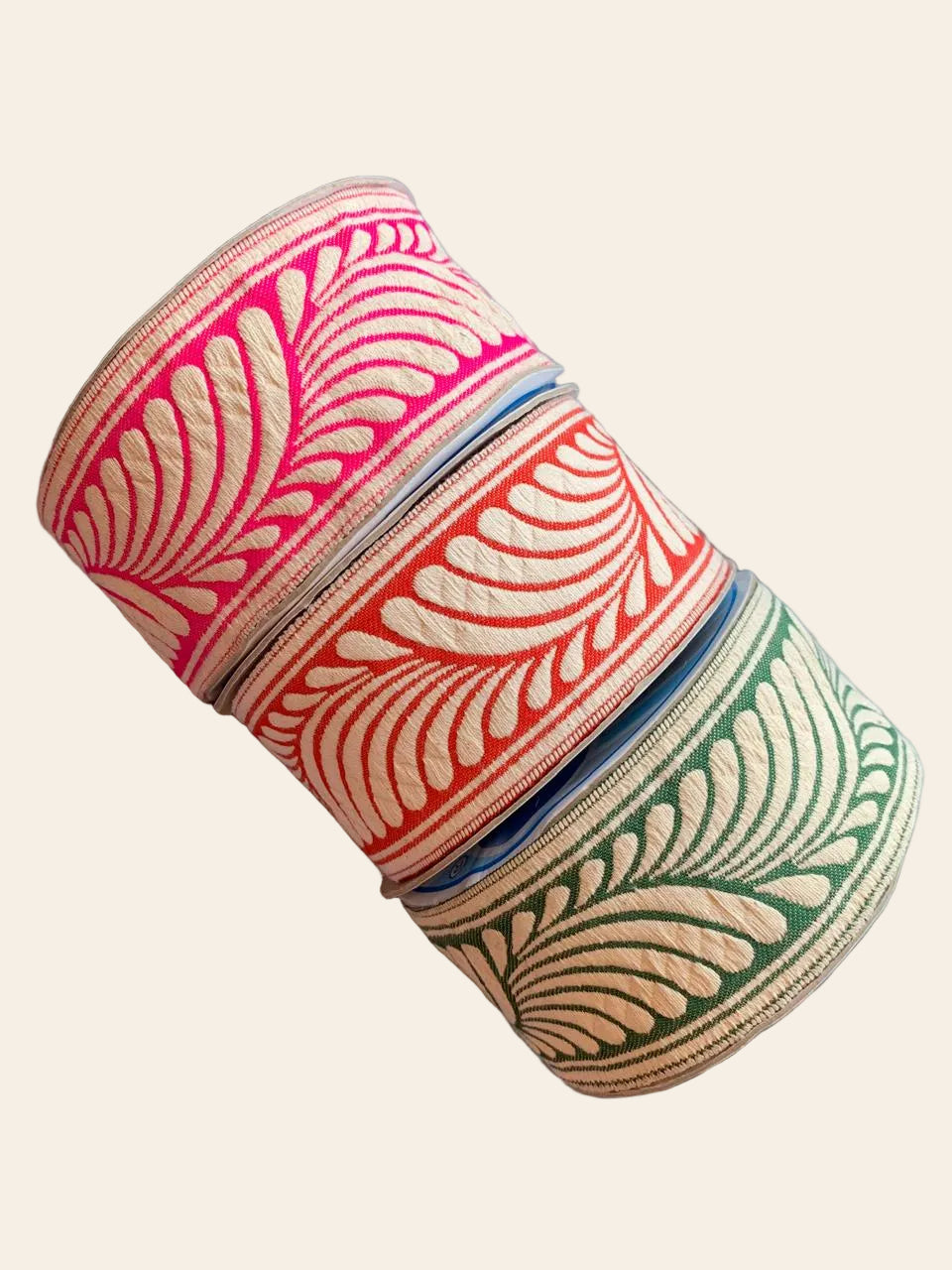 Embroidered Leaf-Pattern Fabric Borders