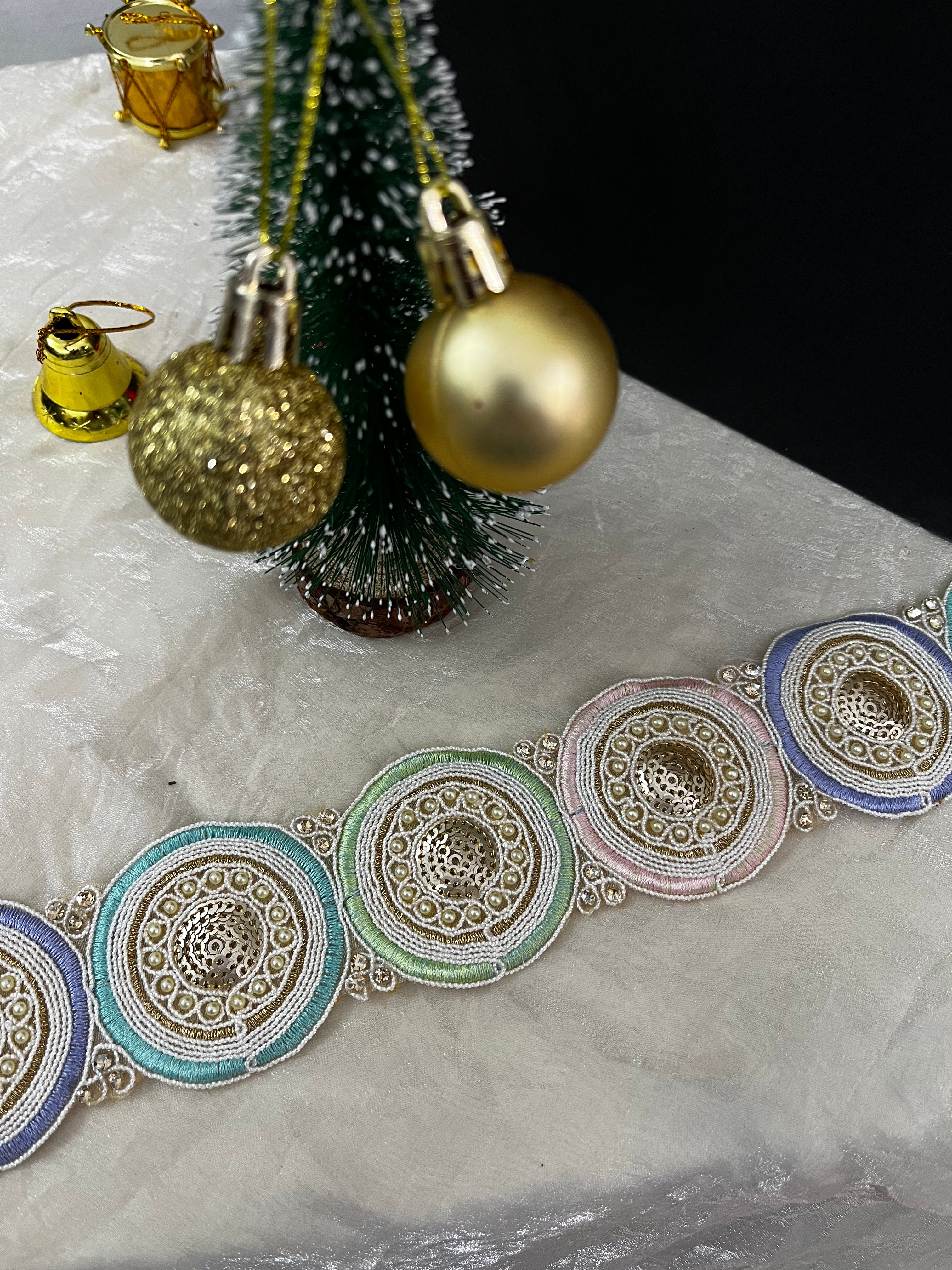 Fancy Border Lace