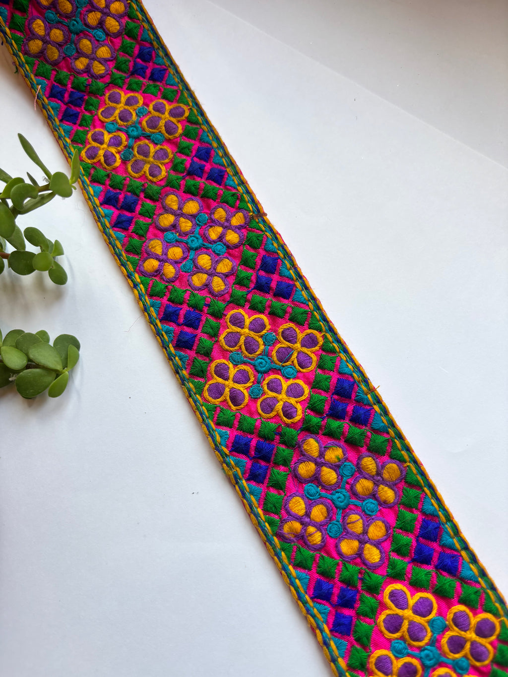 Premium Phulkari-Style Geometric Floral Embroidered Lace Trim