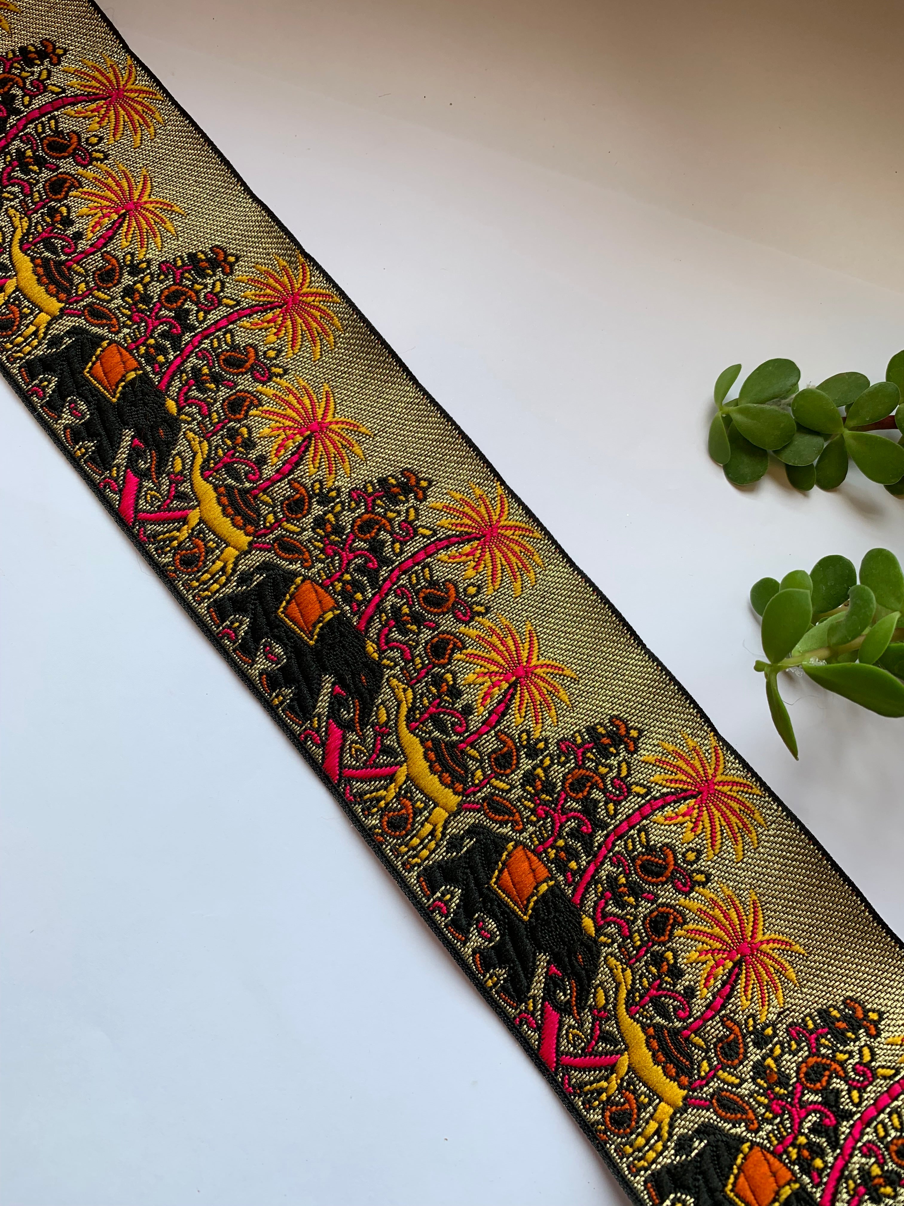 Shikargah Elephant & Camel Trim