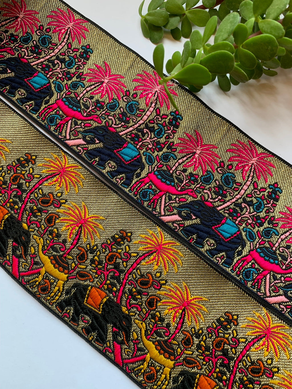 Shikargah Elephant & Camel Trim