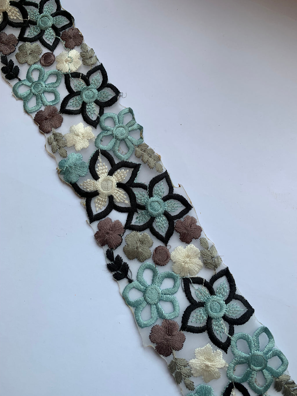 Premium Embroidered Floral Motif Lace