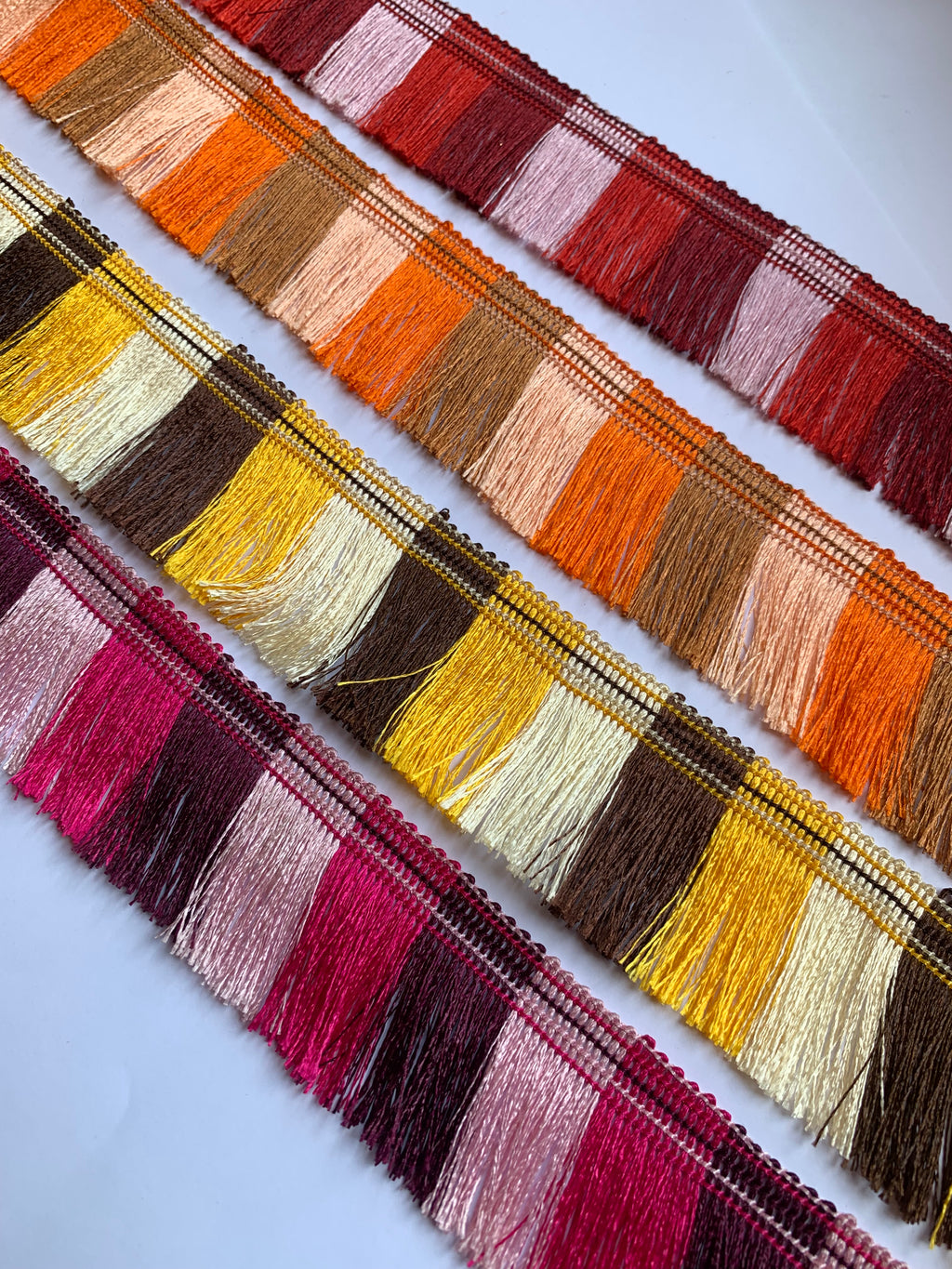 Multi-Color Ombre Tassel Fringe Lace Trim