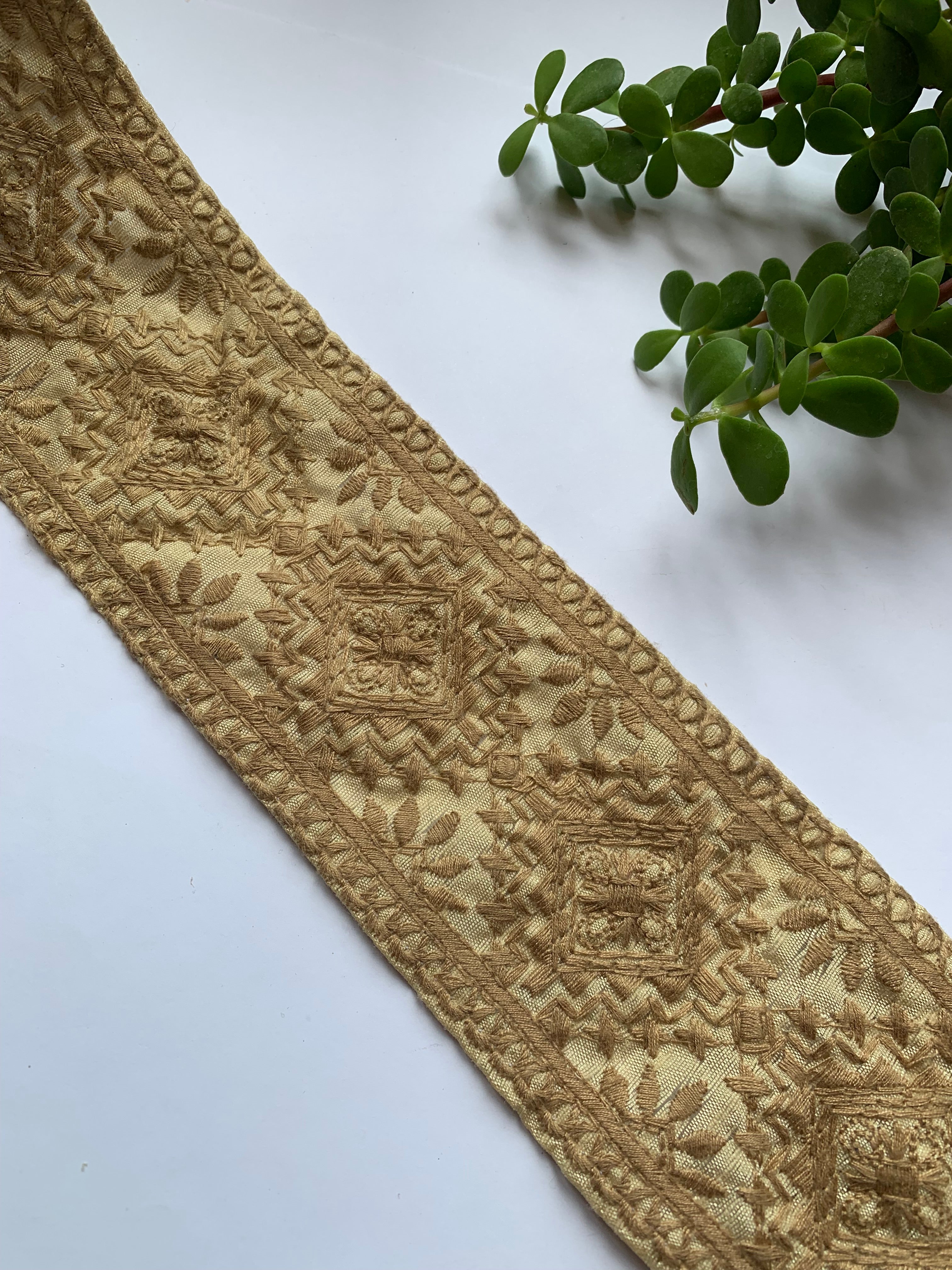 Premium Geometric Diamond & Floral Embroidered Cotton Lace Trim