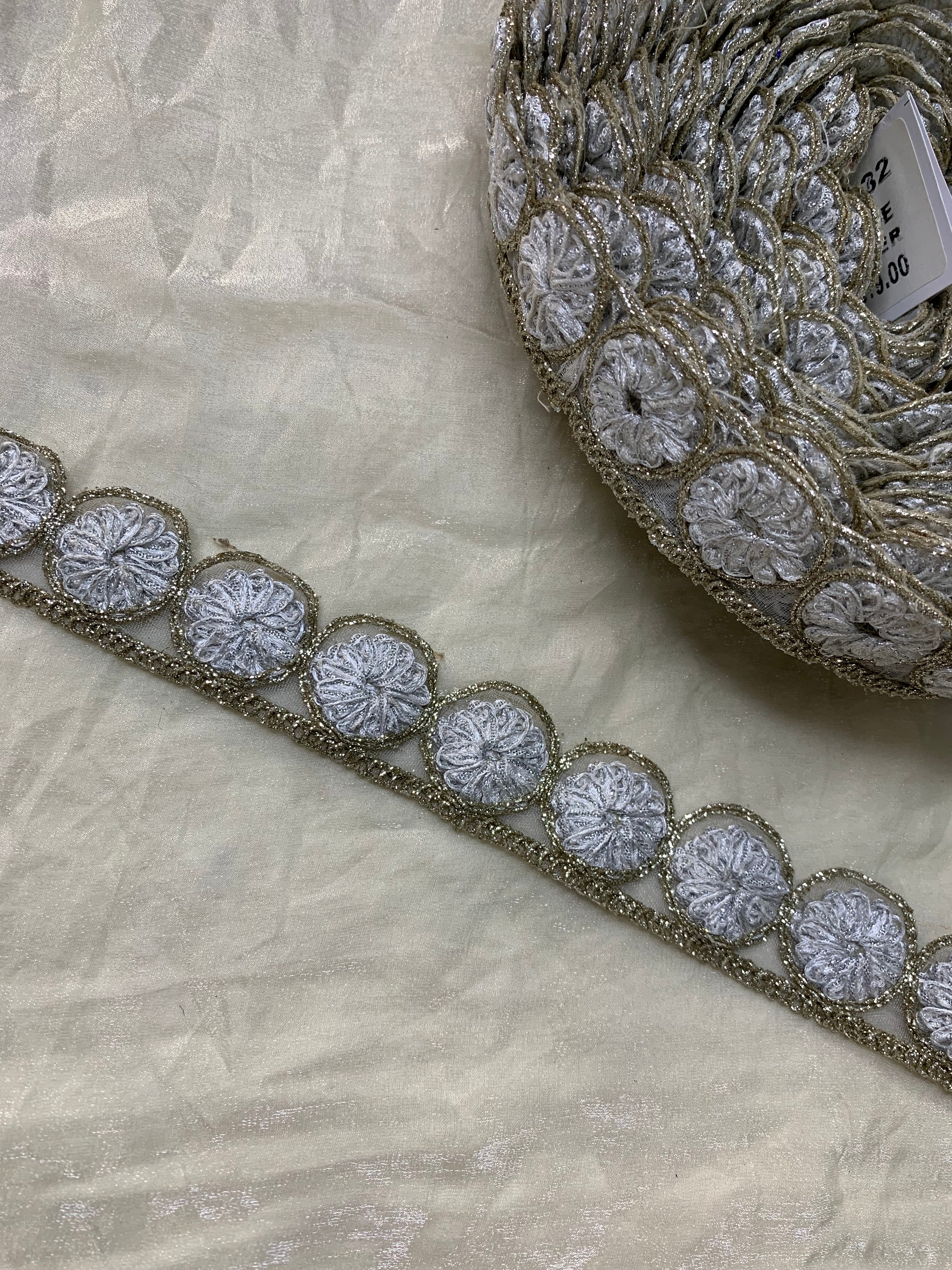 Circular Cutwork Zari Embroidered Border